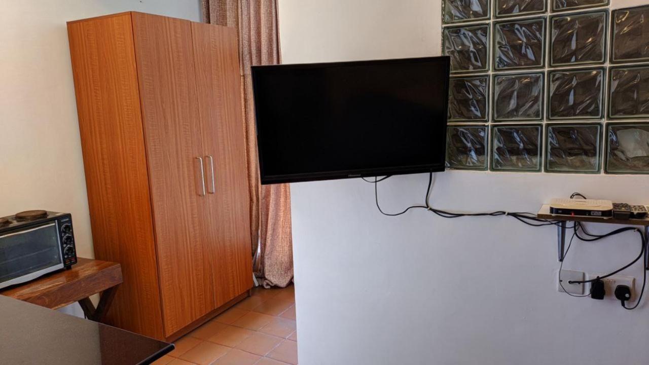 A Lovely Studio Apartment With Gym And Pool Access Dar es Salaam Exterior photo