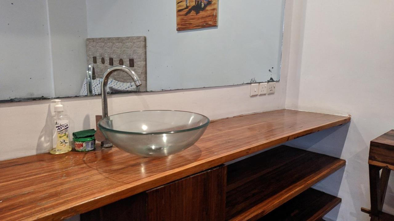 A Lovely Studio Apartment With Gym And Pool Access Dar es Salaam Exterior photo